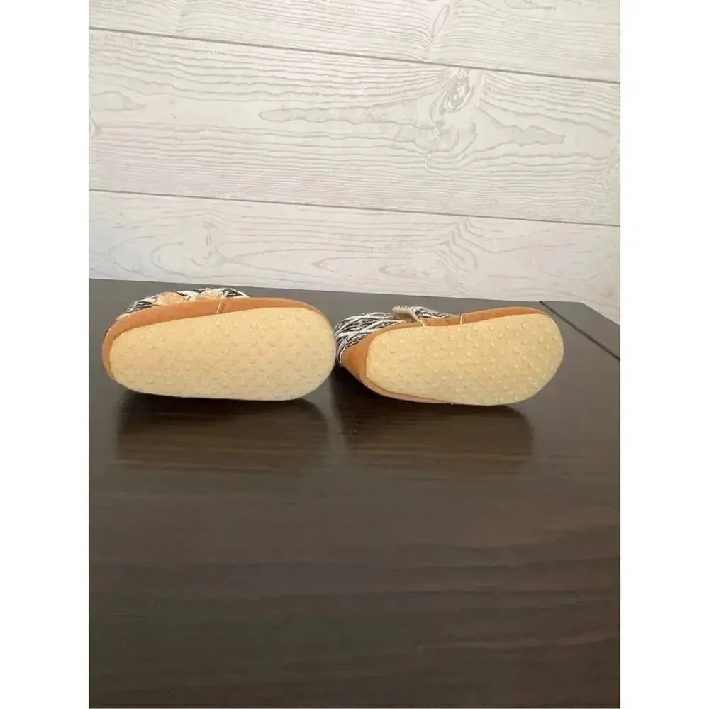 First Steps/Garanimals baby girl  moccasins & boots infant size 2